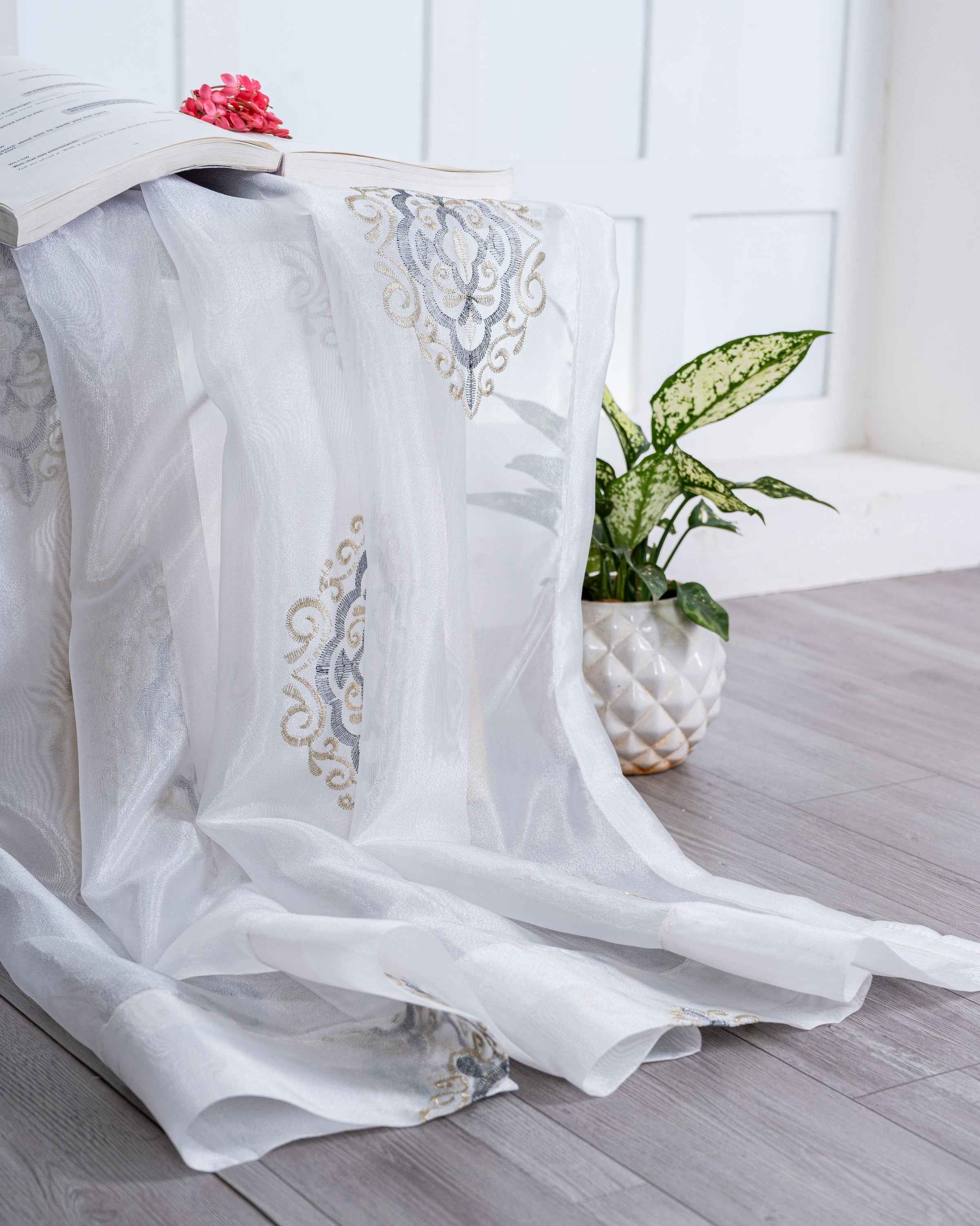 Parda online Premium Damas Design Embroidery Tissue Curtain with Soft & Durable Fabric