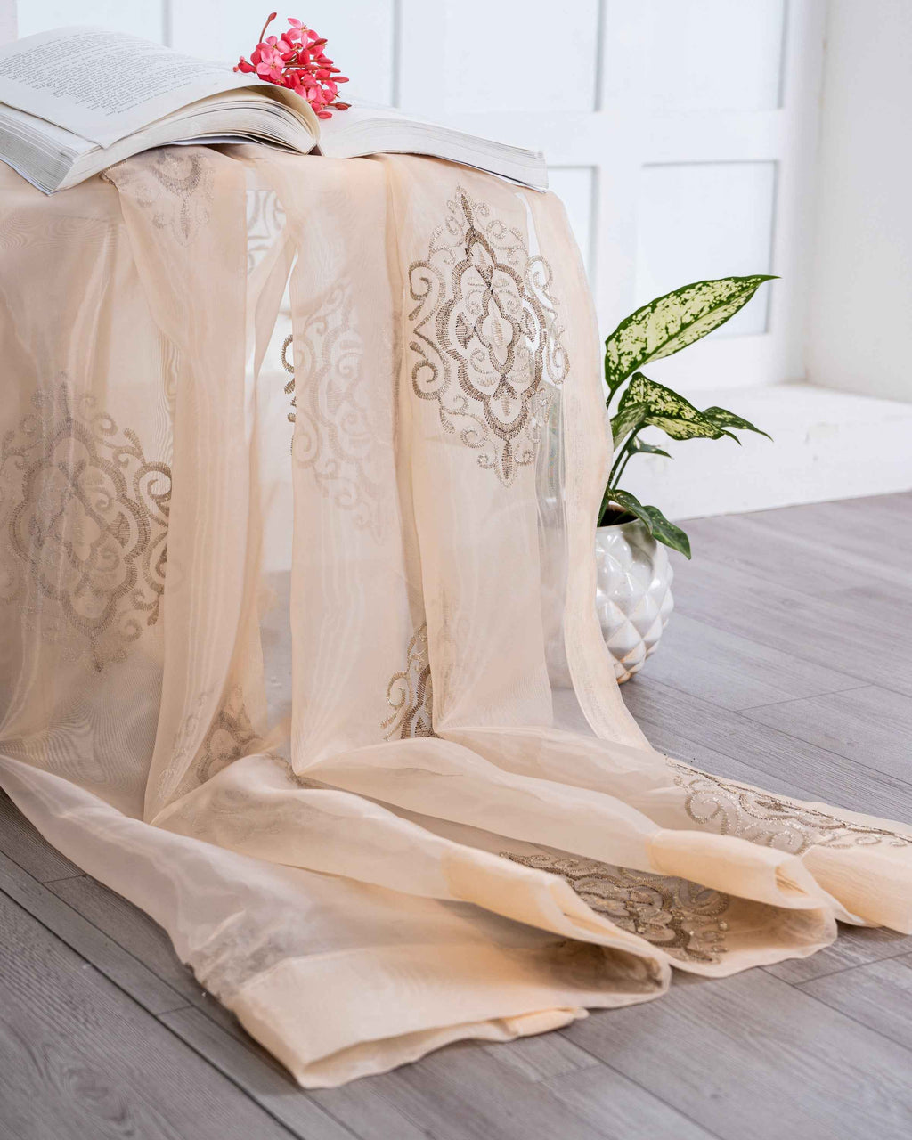 Parda online Premium Damas Design Embroidery Tissue Curtain with Soft & Durable Fabric