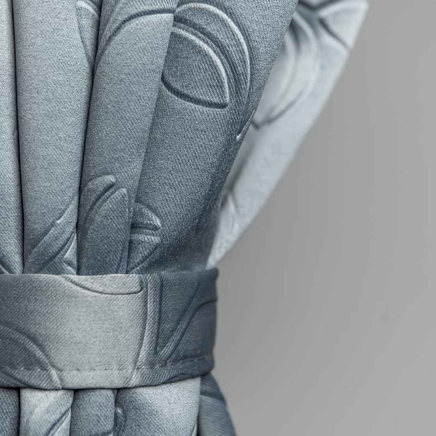 Parda Online 3 Layer Thermal Insulated Embossed Leaf Design Blackout Curtain