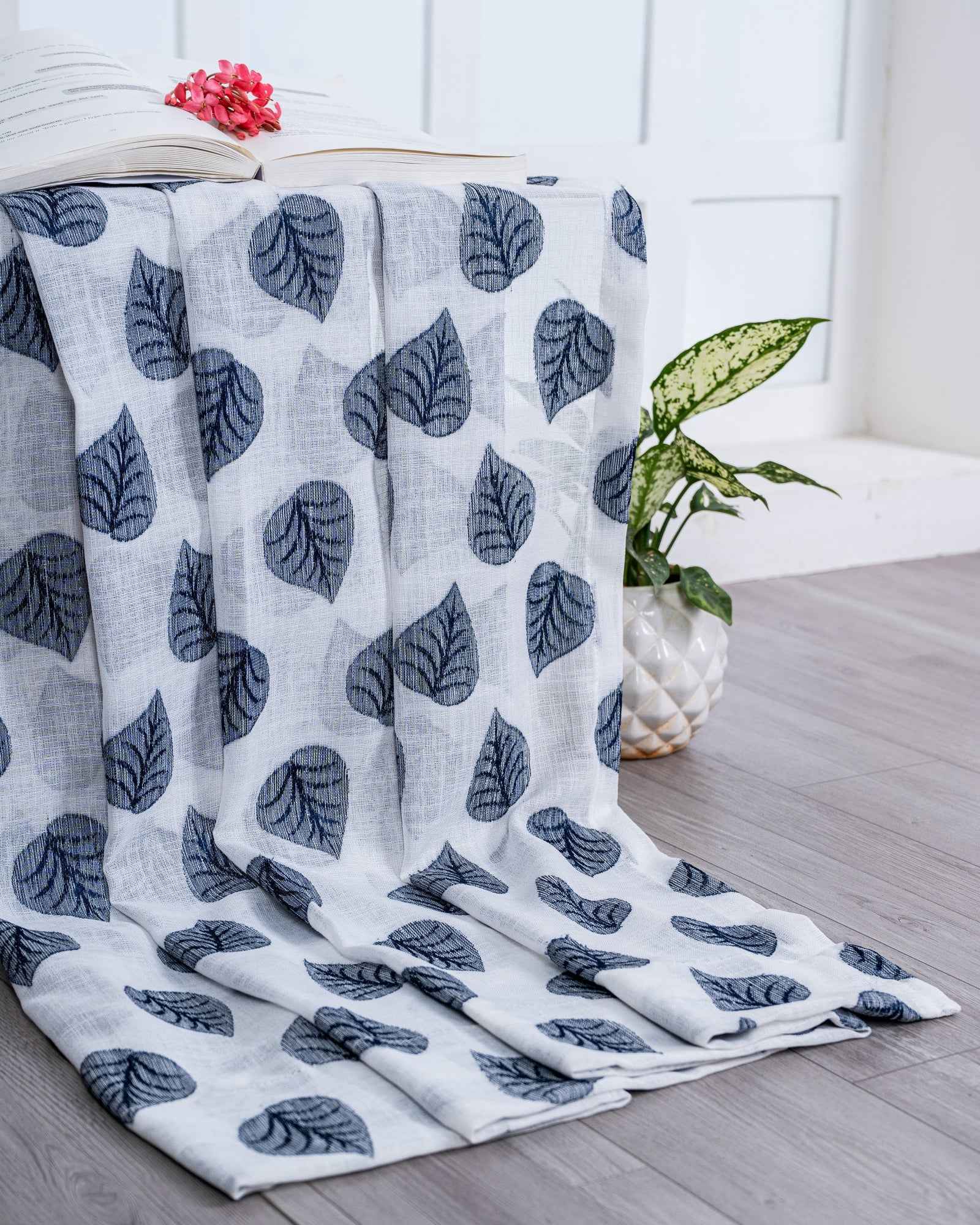 Parda online Premium Jacquard Linen Curtain with Leaf Design with Soft & Durable Fabric